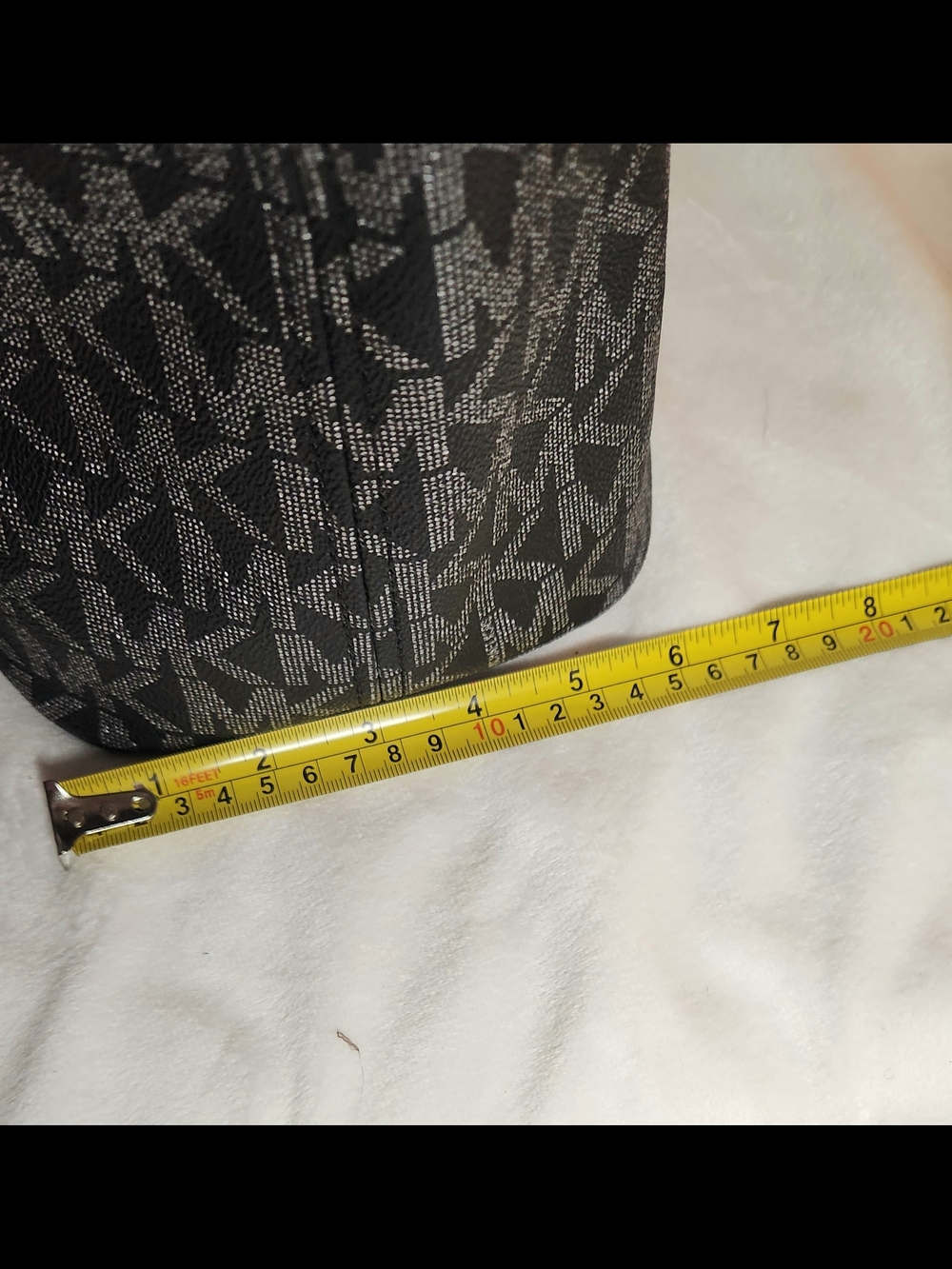 Michael Kors Black Logo Tote Bag - Picture 12 of 14